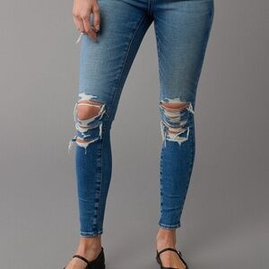 America Eagle Super Hi-Rise Jegging size 10 distressed